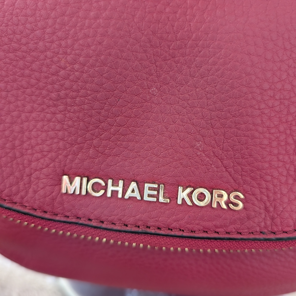 Michael Kors Bedford Red Leather Crossbody Bag - Picture 5 of 15